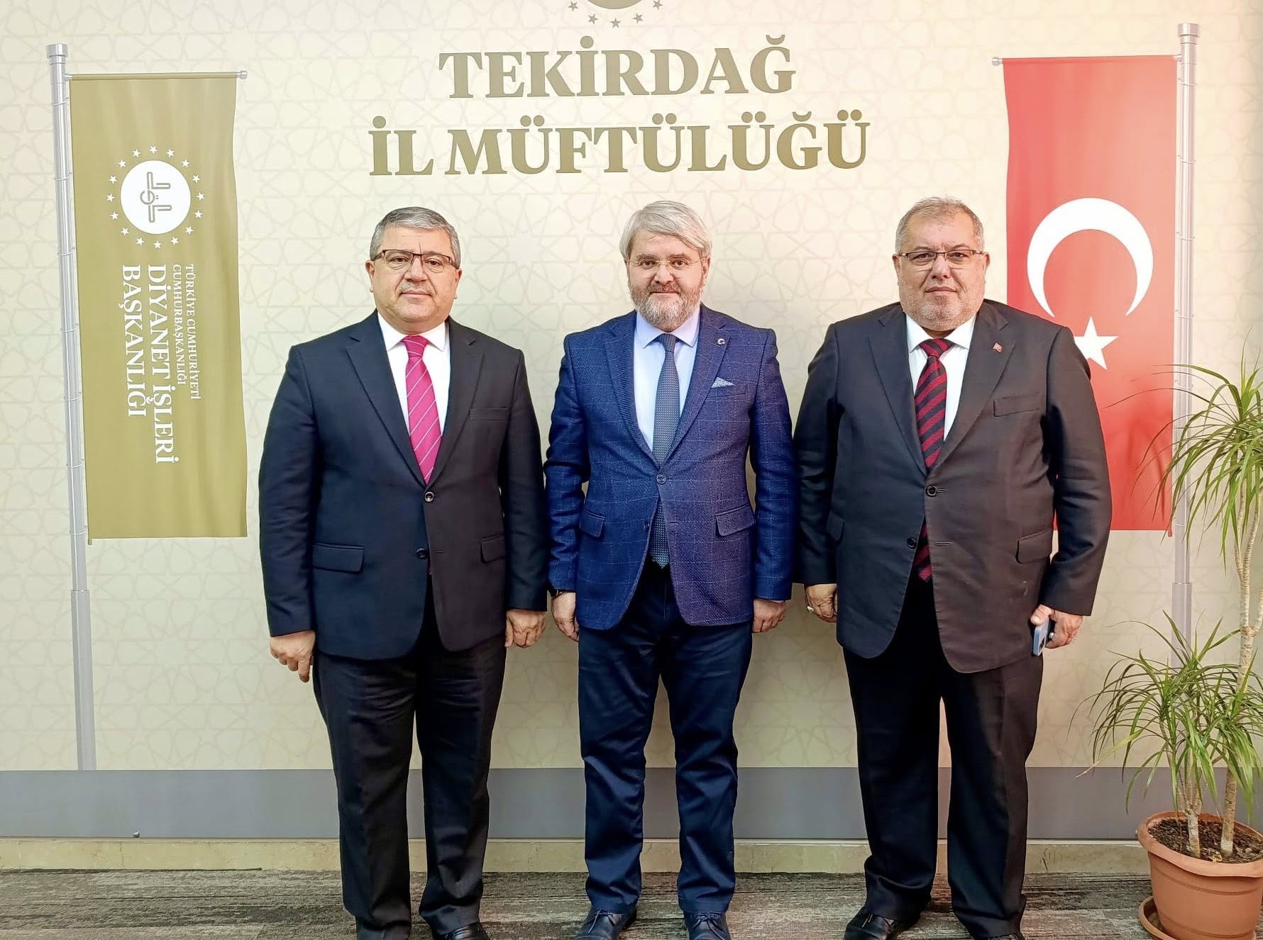 595108000 860318653036068 7065235852870062347 n